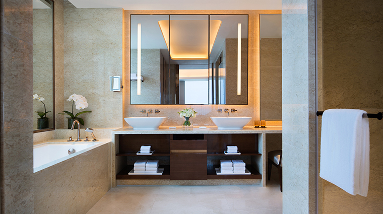 jw marriott hotel macau executive suite bathroom