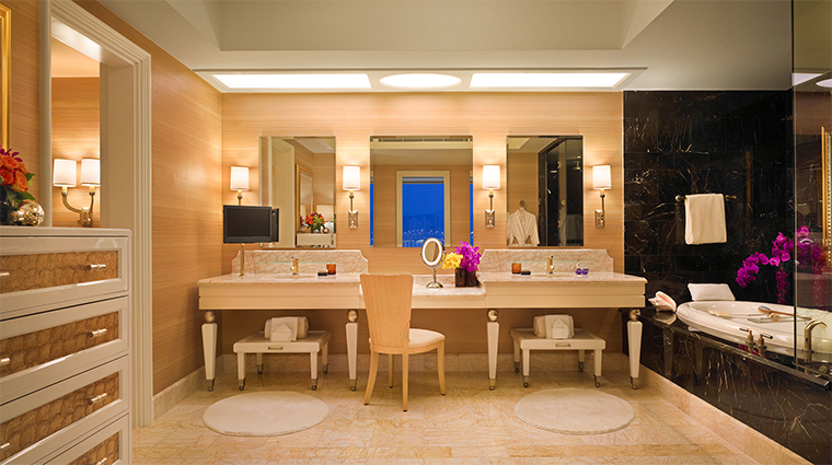 Propery WynnMacauWynn Hotel 3 GuestroomSuite OneBedroomSuite Bathroom CreditBarbaraKraft